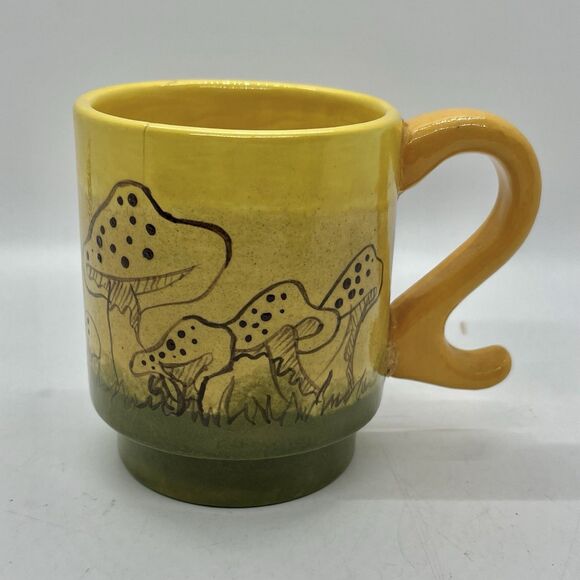Vintage Retro 70s Hand Painted Pottery Mushroom Mug Cup Planter Pot As-Is - Picture 2 of 9